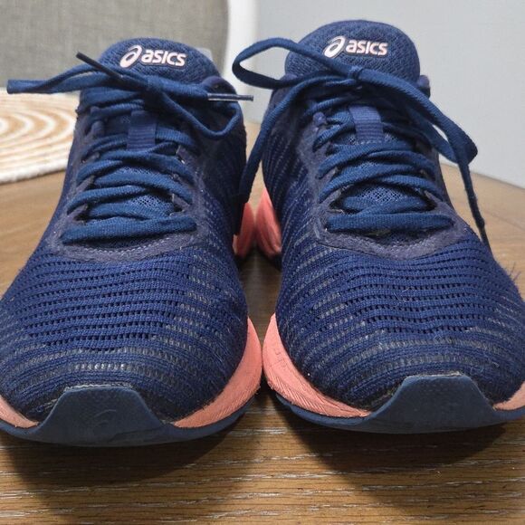 ASICS Women’s Dynaflyte 2 Running Sneakers Shoes Navy And Peach Sz 10M - Picture 2 of 10